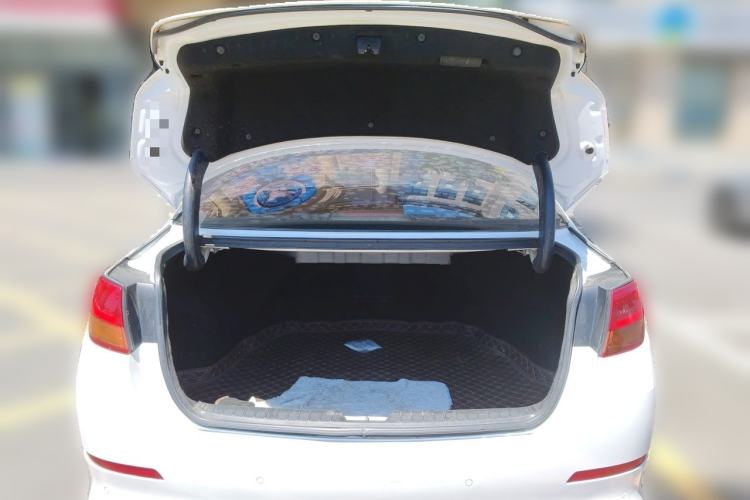 Used Kia K5 2014 2.0L Automatic LUXURY Trunk