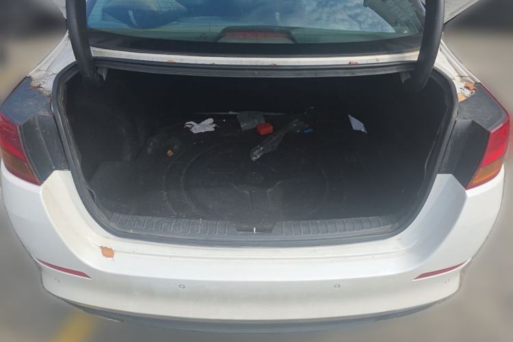 Used Kia K5 2014 2.0L Automatic LUXURY Trunk