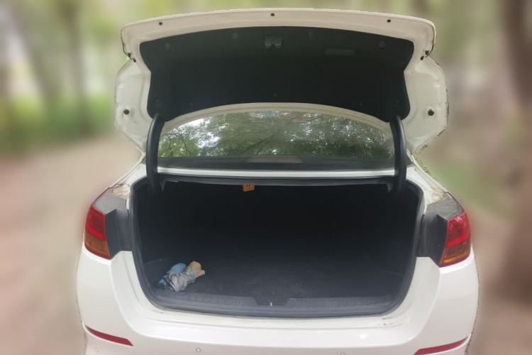 Used Kia K5 2014 2.0L Automatic LUXURY Trunk
