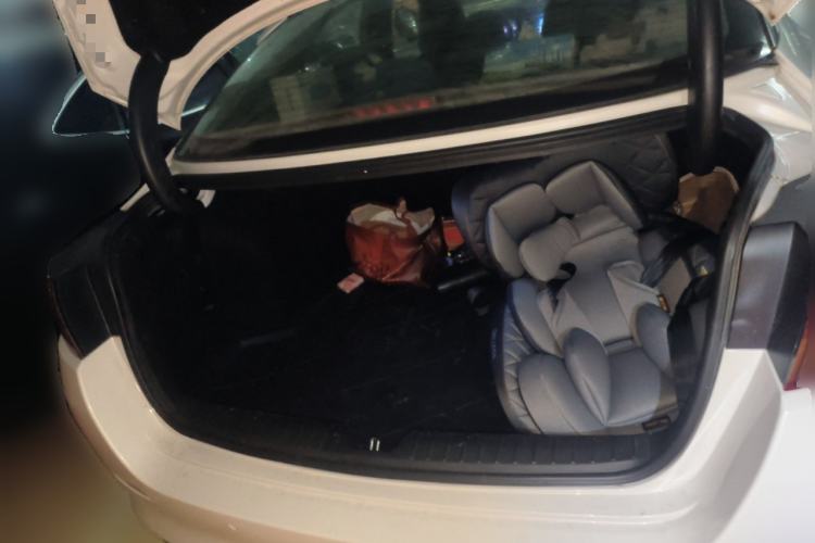 Used Kia K5 2014 2.0L Automatic LUXURY Trunk