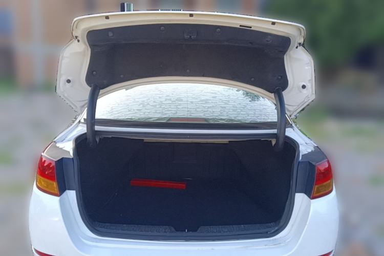 Used Kia K5 2014 2.0L Automatic LUXURY Trunk