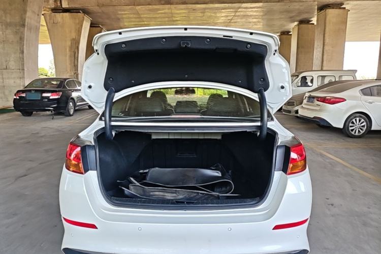Used Kia K5 2014 2.0L Automatic LUXURY Trunk
