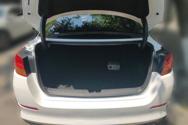 Used Kia K5 2014 2.0L Automatic LUXURY Trunk