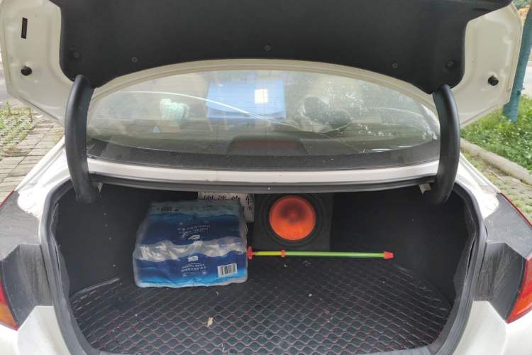 Used Kia K5 2014 2.0L Manual GL Trunk