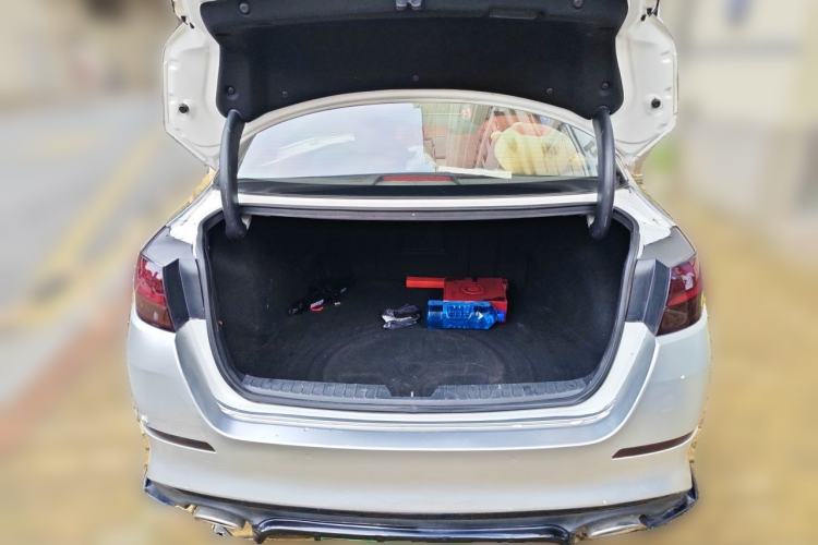 Used Kia K5 2014 2.0L Automatic LUXURY Trunk