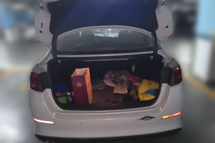 Used Kia K5 2014 2.0L Automatic LUXURY Trunk