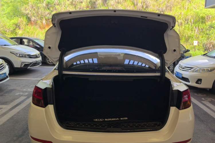 Used Kia K5 2014 2.0L Automatic LUXURY Trunk