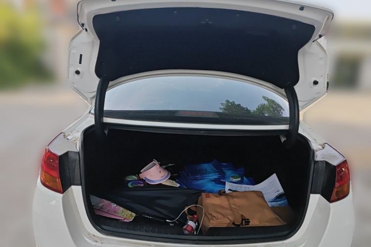Used Kia K5 2014 2.0L Automatic LUXURY Trunk