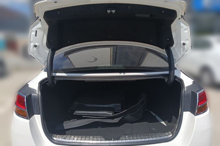 Used Kia K5 2014 2.0L Automatic LUXURY Trunk
