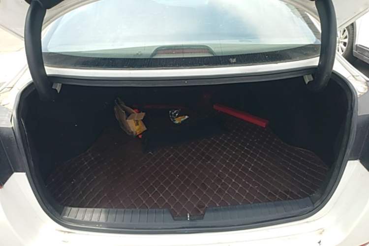 Used Kia K5 2014 2.0L Automatic LUXURY Trunk