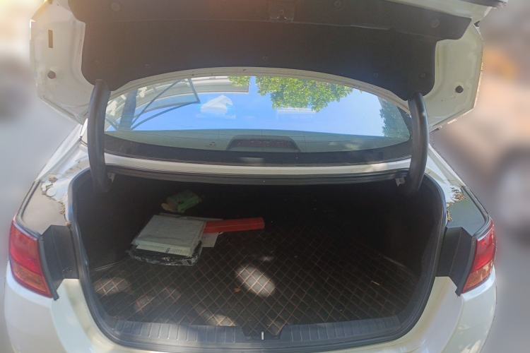 Used Kia K5 2014 2.0L Automatic LUXURY Trunk