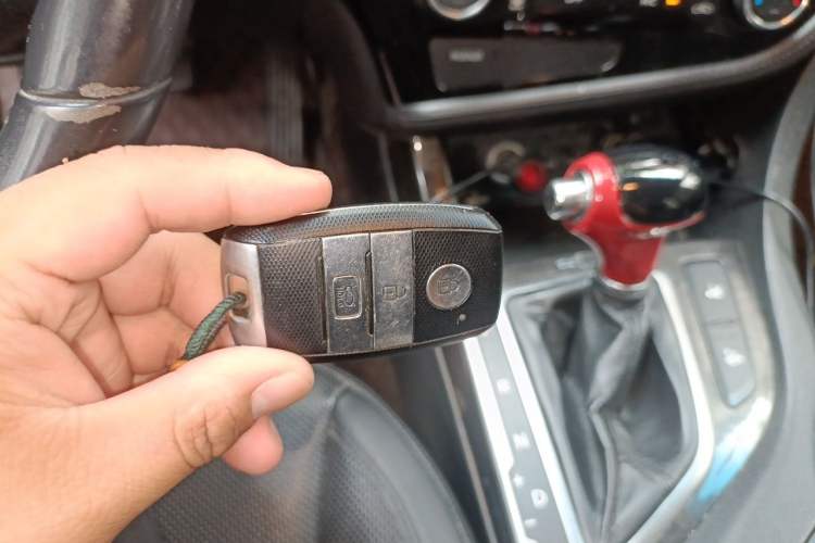 Used Kia K5 2014 2.0L Automatic LUXURY Vehicle Key