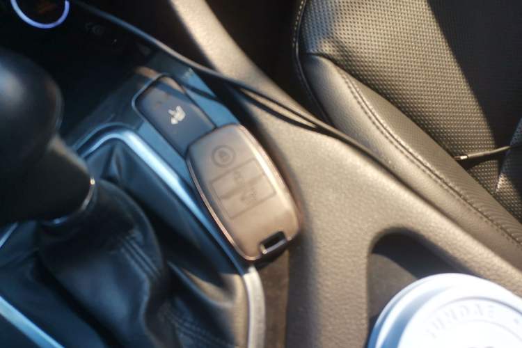 Used Kia K5 2014 2.0L Automatic LUXURY Vehicle Key