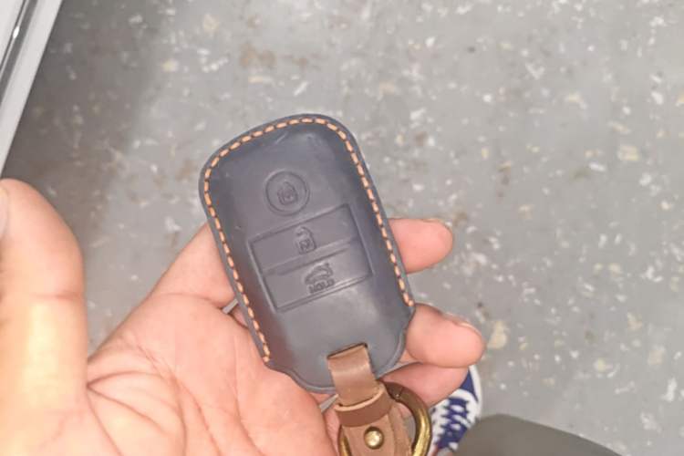 Used Kia K5 2014 2.0L Automatic LUXURY Vehicle Key