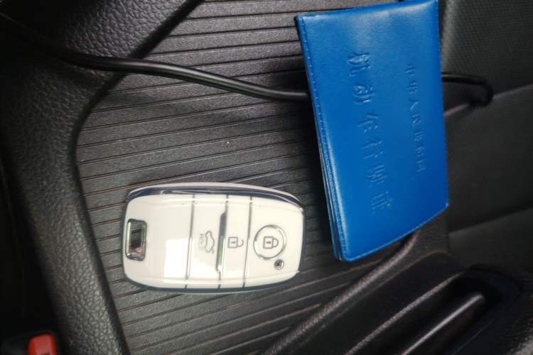 Used Kia K5 2014 2.0L Automatic LUXURY Vehicle Key