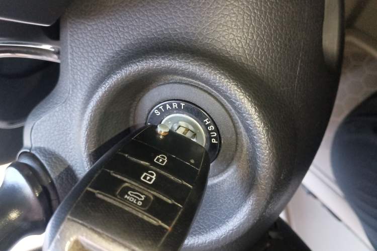 Used Kia K5 2014 2.0L Manual GL Vehicle Key