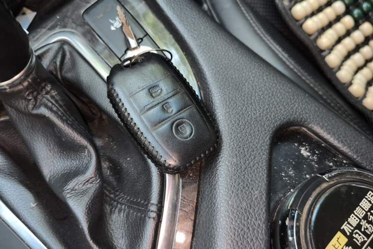 Used Kia K5 2014 2.0L Automatic LUXURY Vehicle Key
