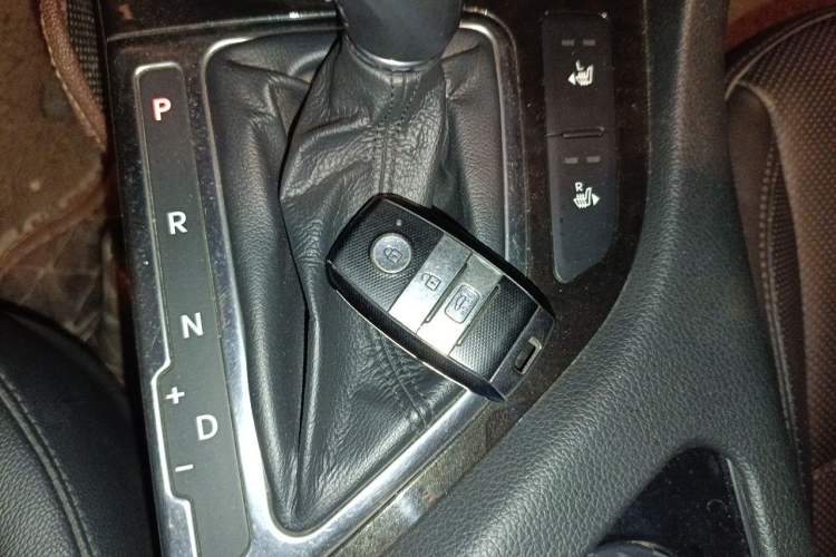 Used Kia K5 2014 2.0L Automatic LUXURY Vehicle Key