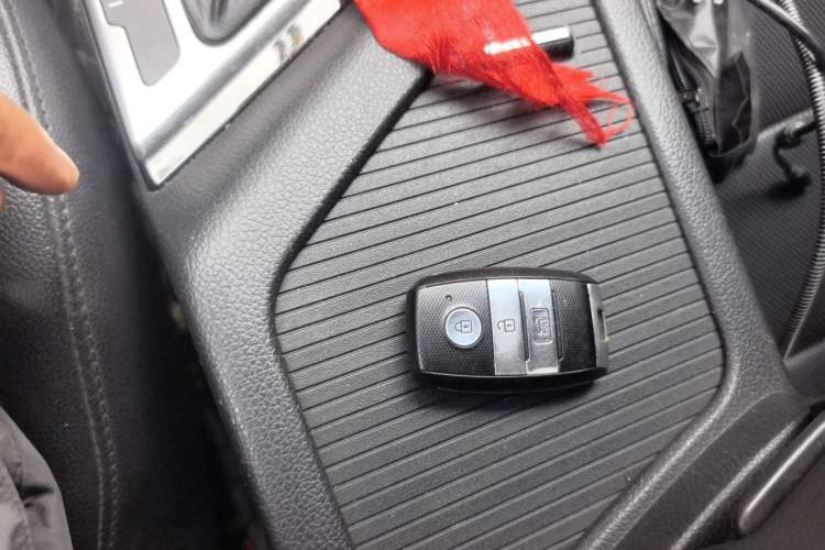 Used Kia K5 2014 2.0L Automatic LUXURY Vehicle Key