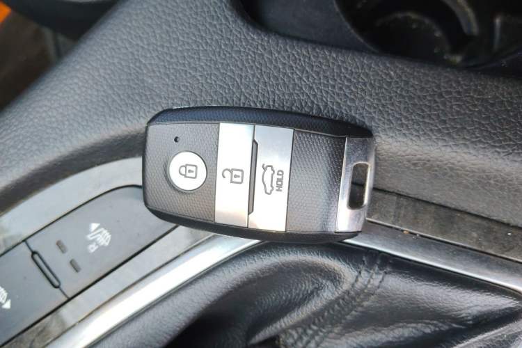 Used Kia K5 2014 2.0L Automatic LUXURY Vehicle Key