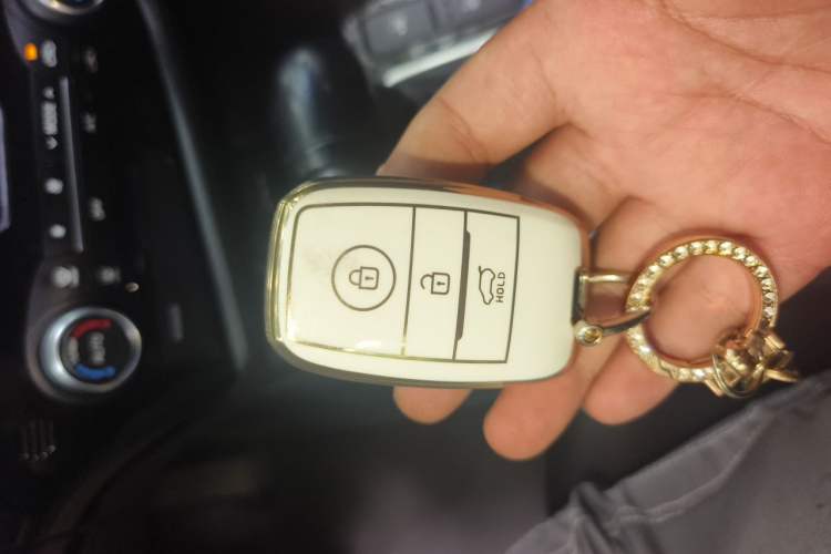 Used Kia K5 2014 2.0L Automatic LUXURY Vehicle Key
