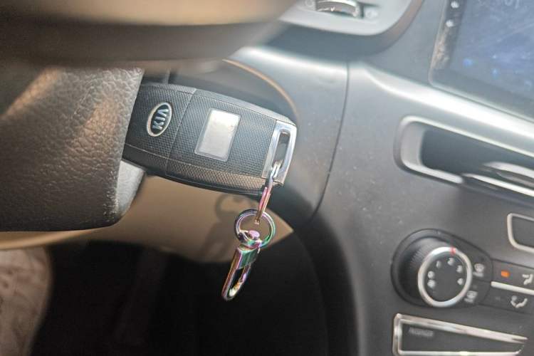 Used Kia K5 2014 2.0L Automatic GL Vehicle Key