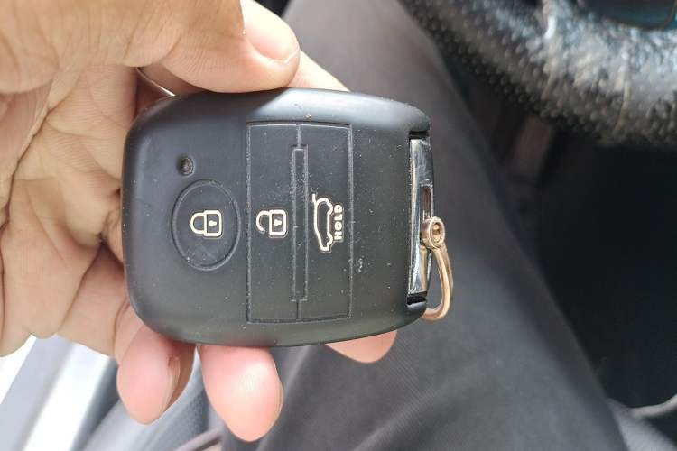 Used Kia K5 2014 2.0L Automatic LUXURY Vehicle Key