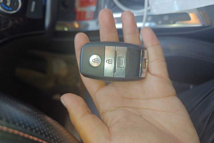 Used Kia K5 2014 2.0L Automatic LUXURY Vehicle Key