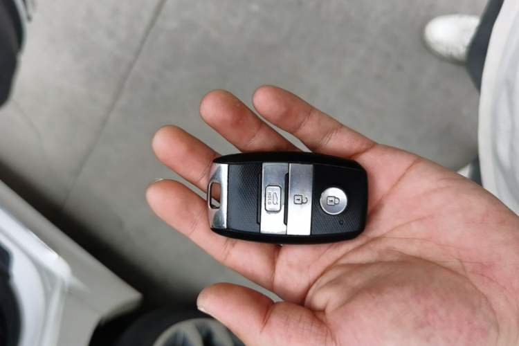 Used Kia K5 2014 2.0L Automatic LUXURY Vehicle Key