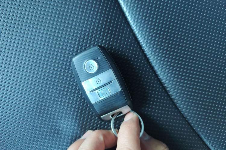 Used Kia K5 2014 2.0L Automatic LUXURY Vehicle Key