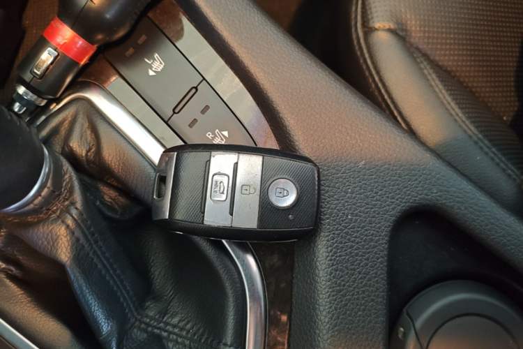 Used Kia K5 2014 2.0L Automatic LUXURY Vehicle Key