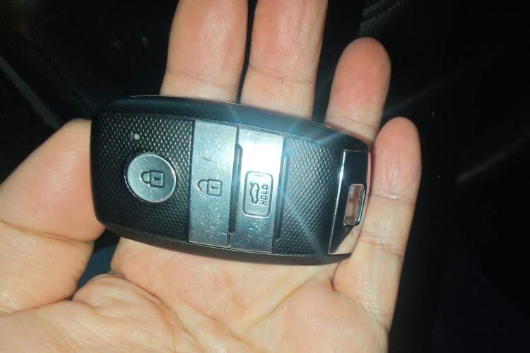 Used Kia K5 2014 2.0L Automatic LUXURY Vehicle Key