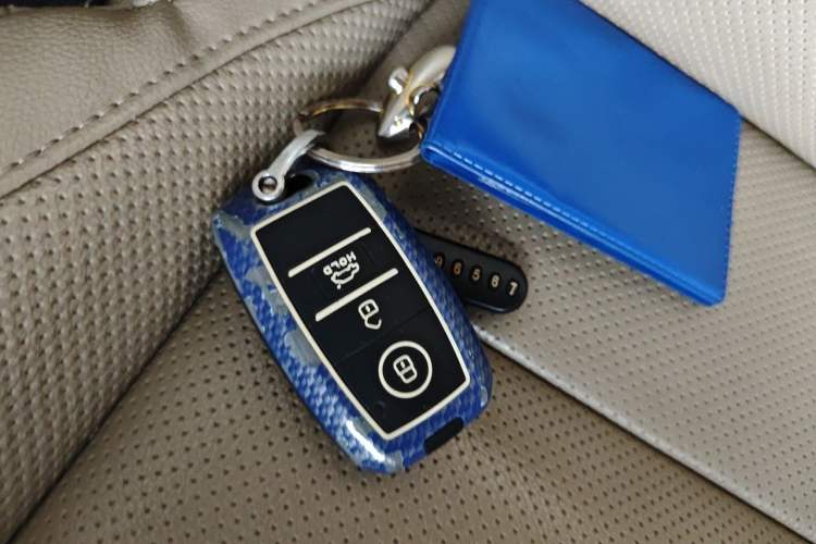 Used Kia K5 2014 2.0L Automatic LUXURY Vehicle Key