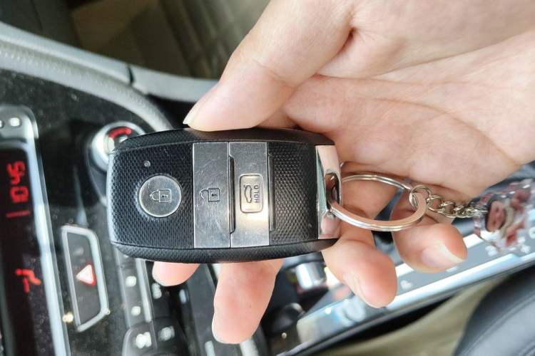 Used Kia K5 2014 2.0L Automatic LUXURY Vehicle Key