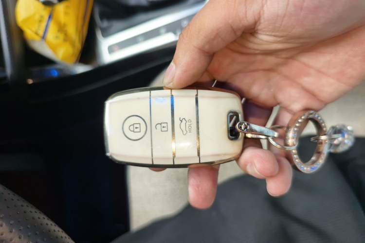 Used Kia K5 2014 2.0L Automatic LUXURY Vehicle Key
