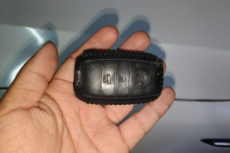Used Kia K5 2014 2.0L Automatic LUXURY Vehicle Key