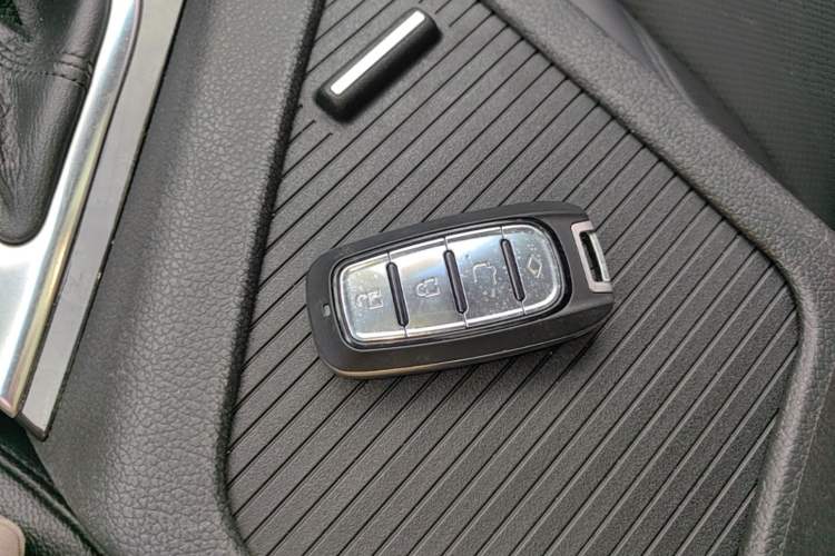 Used Kia K5 2014 2.0L Automatic LUXURY Vehicle Key