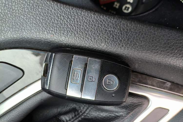 Used Kia K5 2014 2.0L Automatic LUXURY Vehicle Key
