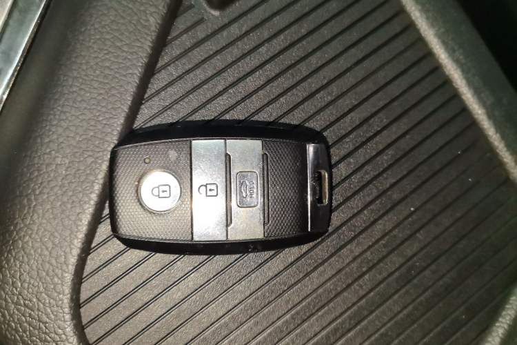 Used Kia K5 2014 2.0L Automatic LUXURY Vehicle Key
