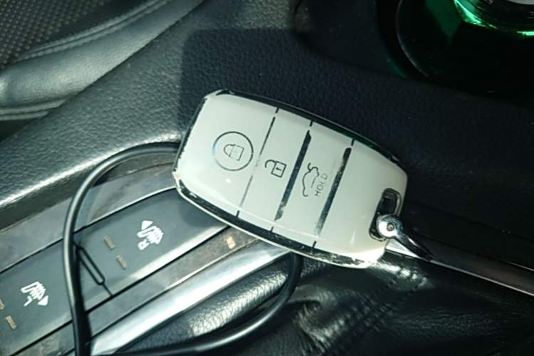 Used Kia K5 2014 2.0L Automatic LUXURY Vehicle Key