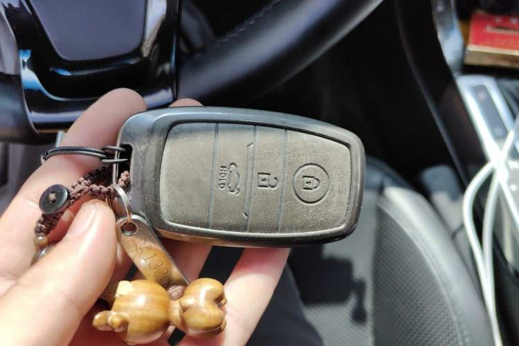 Used Kia K5 2014 2.0L Automatic LUXURY Vehicle Key