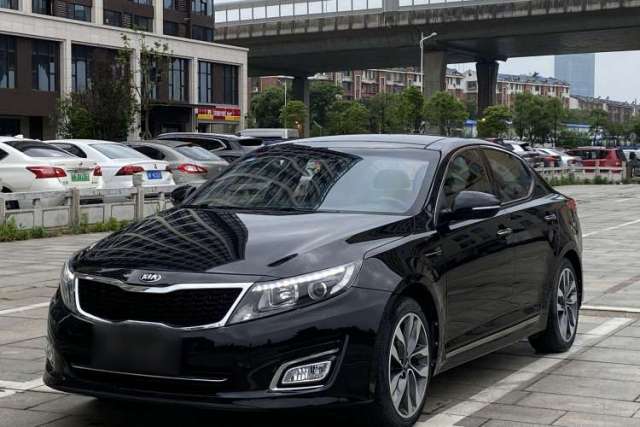 Kia K5 2015 2.0L Automatic LUX de segunda mano