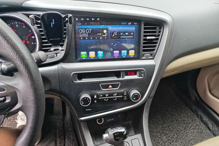 Used Kia K5 2015 2.0L Automatic GL Audio And AC Panel