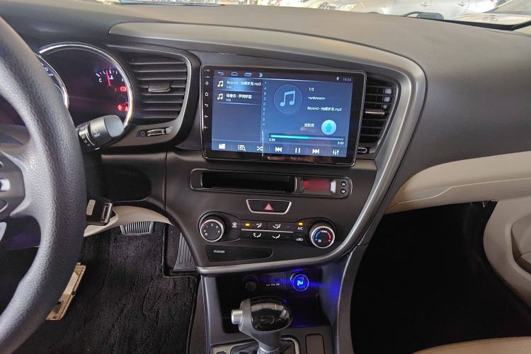 Used Kia K5 2015 2.0L Automatic GL Audio And AC Panel