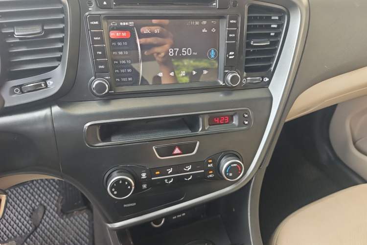 Used Kia K5 2015 2.0L Automatic GL Audio And AC Panel