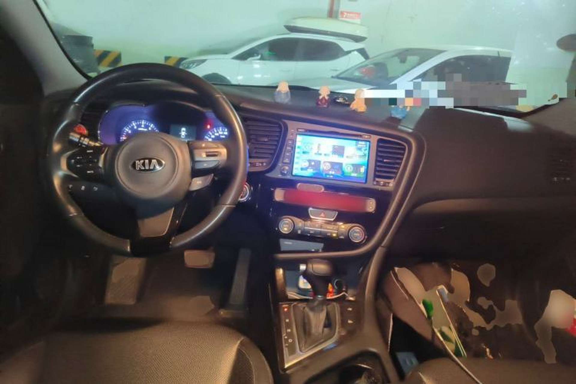 Used Kia K5 2015 2.0L Automatic LUX Center Console