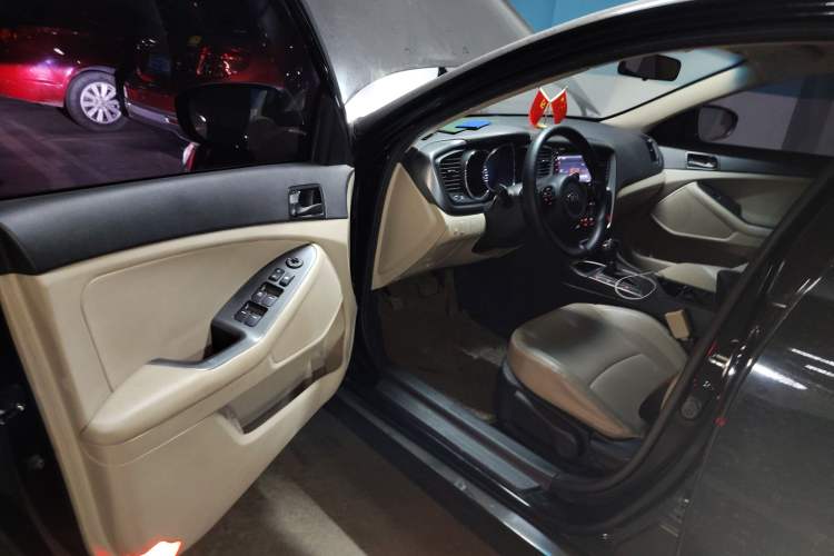 Used Kia K5 2015 2.0L Automatic GL Driver Seat