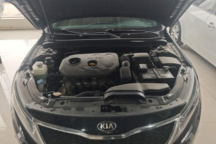 Used Kia K5 2015 2.0L Automatic GL Engine Bay