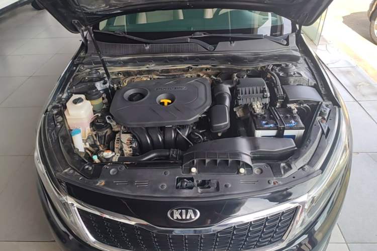 Used Kia K5 2015 2.0L Automatic GL Engine Bay