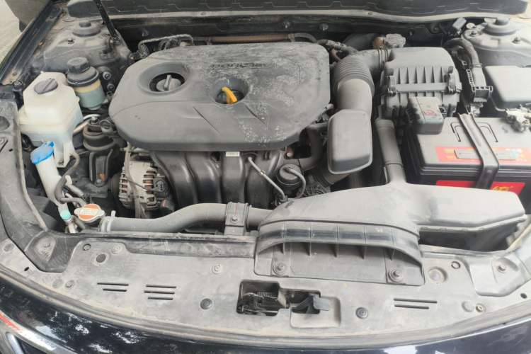 Used Kia K5 2015 2.0L Automatic GL Engine Bay